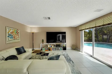 9800 NW 10th Court Plantation FL 33322