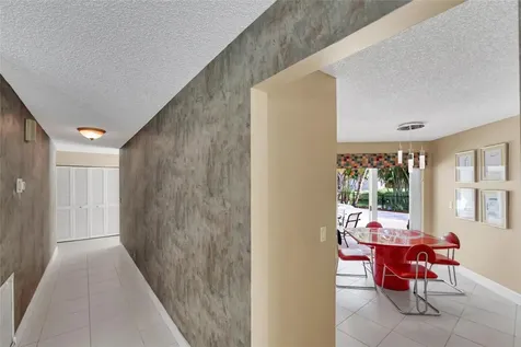 9800 NW 10th Court Plantation FL 33322