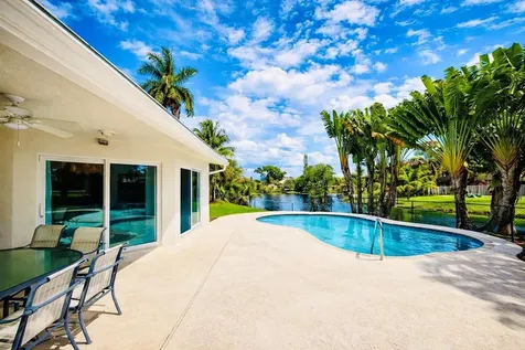 9800 NW 10th Court Plantation FL 33322