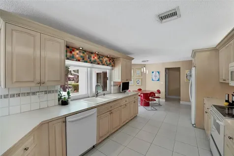 9800 NW 10th Court Plantation FL 33322