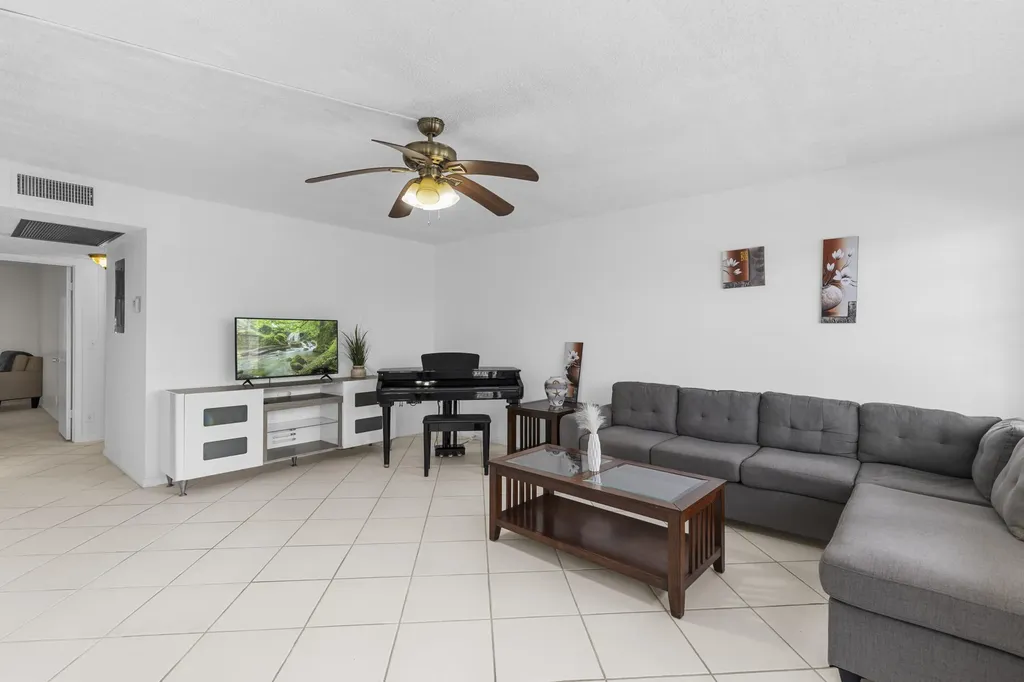 3028 Harwood D Deerfield Beach FL 33442