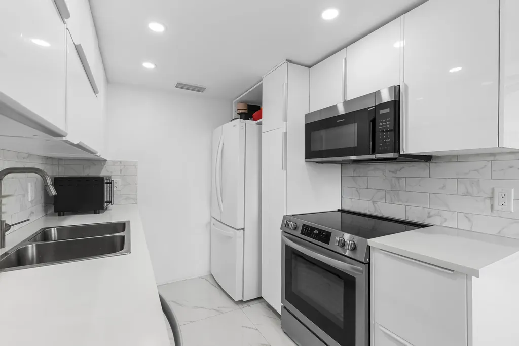 3028 Harwood D Deerfield Beach FL 33442