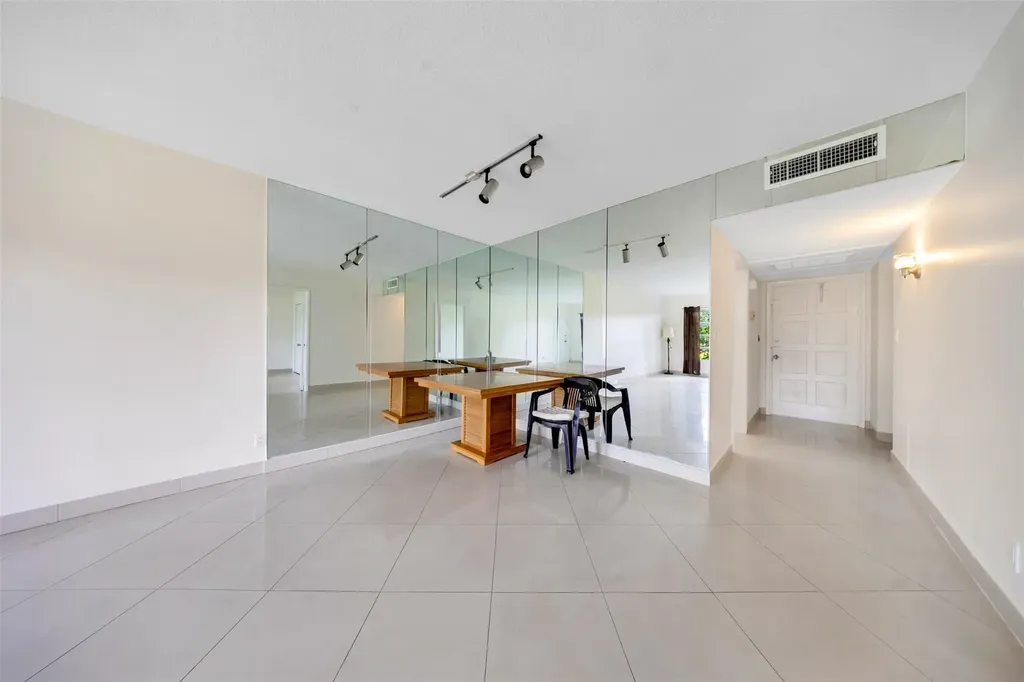 2850 N Palm Aire Drive Pompano Beach FL 33069