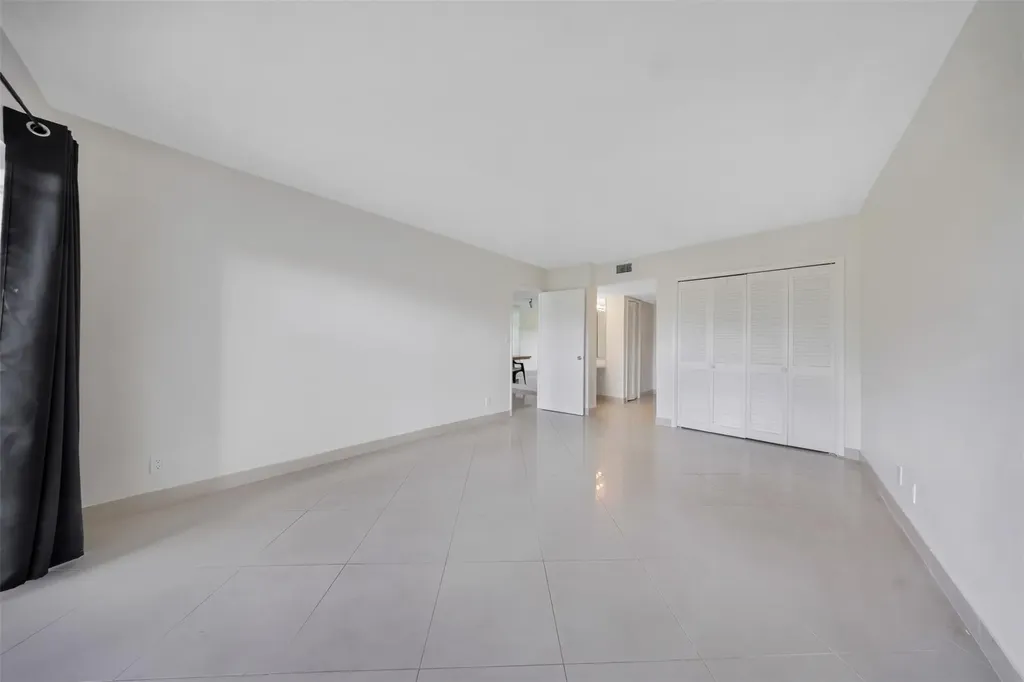 2850 N Palm Aire Drive Pompano Beach FL 33069