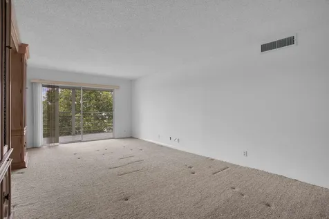4402 Martinique Court Coconut Creek FL 33066
