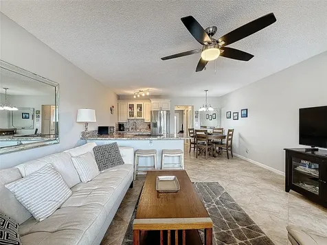 800 SW 11th Avenue Hallandale Beach FL 33009