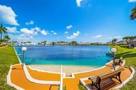 800 SW 11th Avenue Hallandale Beach FL 33009