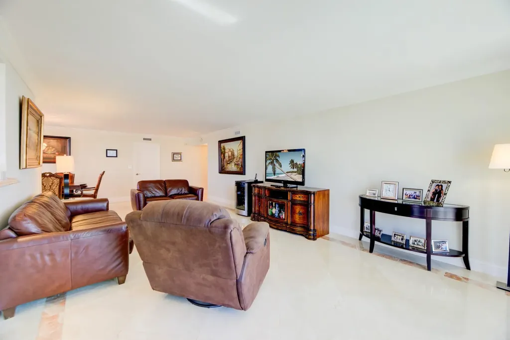 1370 S Ocean Boulevard Pompano Beach FL 33062