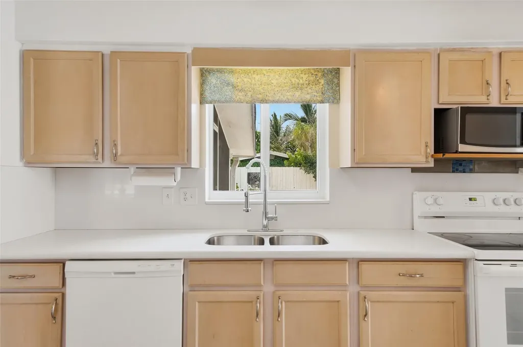 5651 NE 16th Avenue Fort Lauderdale FL 33334