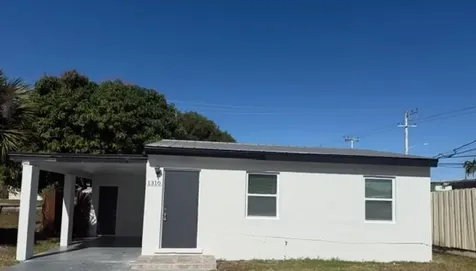 1310 W 28th Street Riviera Beach FL 33404
