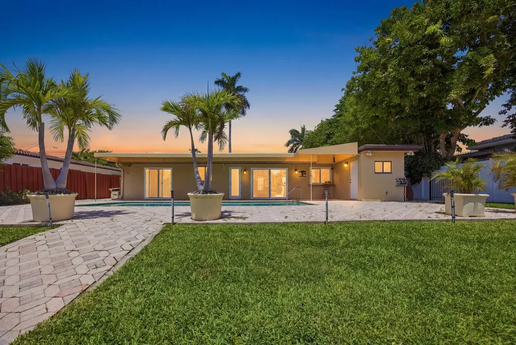 730 SE 3rd Terrace Pompano Beach FL 33060