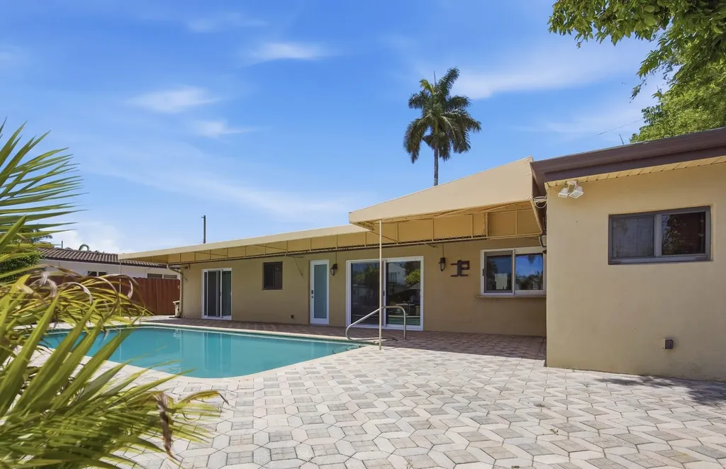 730 SE 3rd Terrace Pompano Beach FL 33060