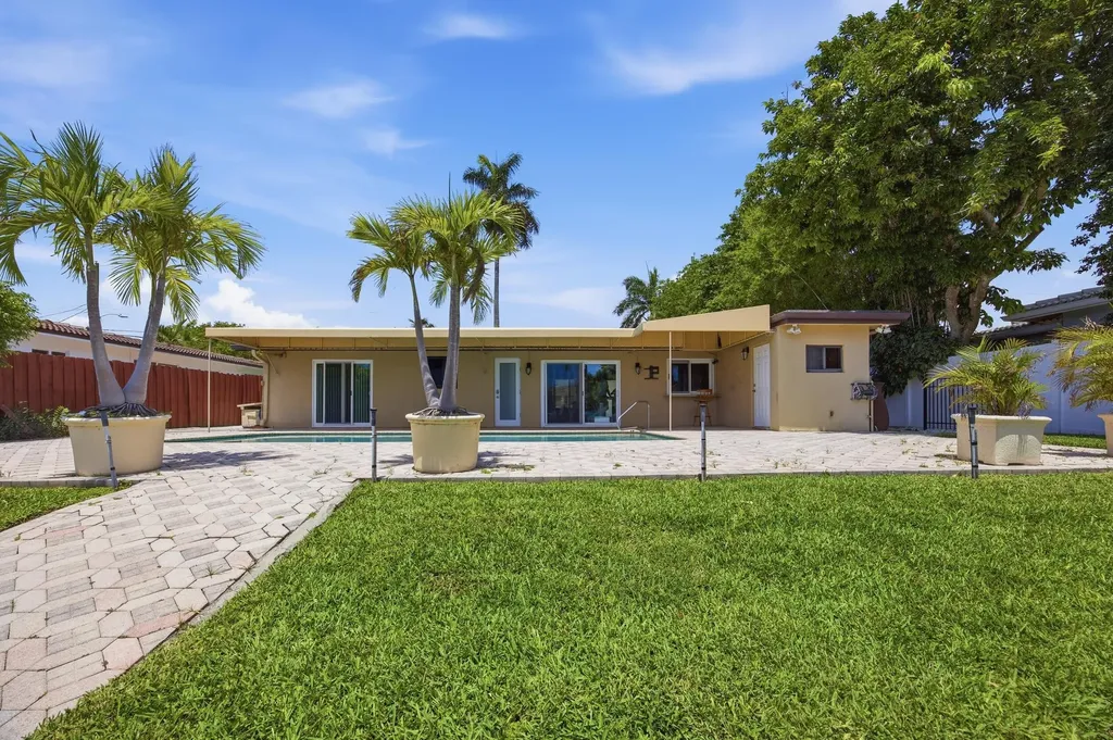 730 SE 3rd Terrace Pompano Beach FL 33060
