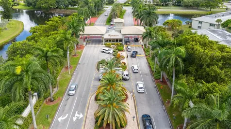 2701 Nassau Bend Coconut Creek FL 33066