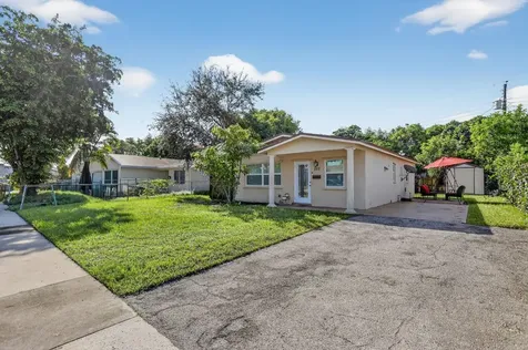 560 NW 21st Court Pompano Beach FL 33060