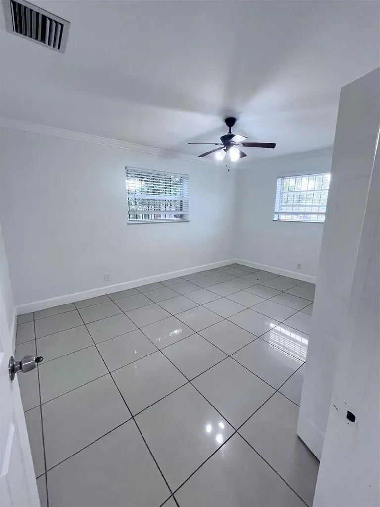 1425 S 25th Avenue Hollywood FL 33020