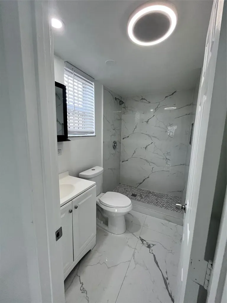 1425 S 25th Avenue Hollywood FL 33020