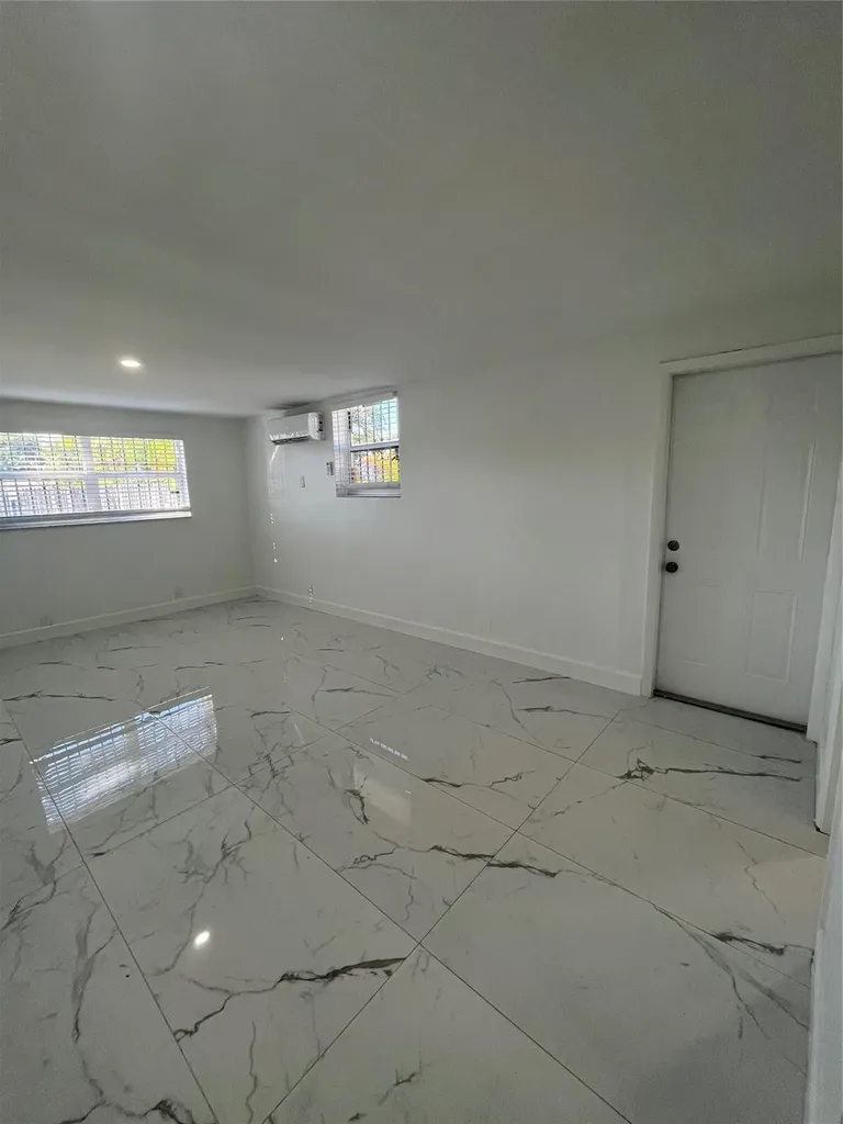 1425 S 25th Avenue Hollywood FL 33020
