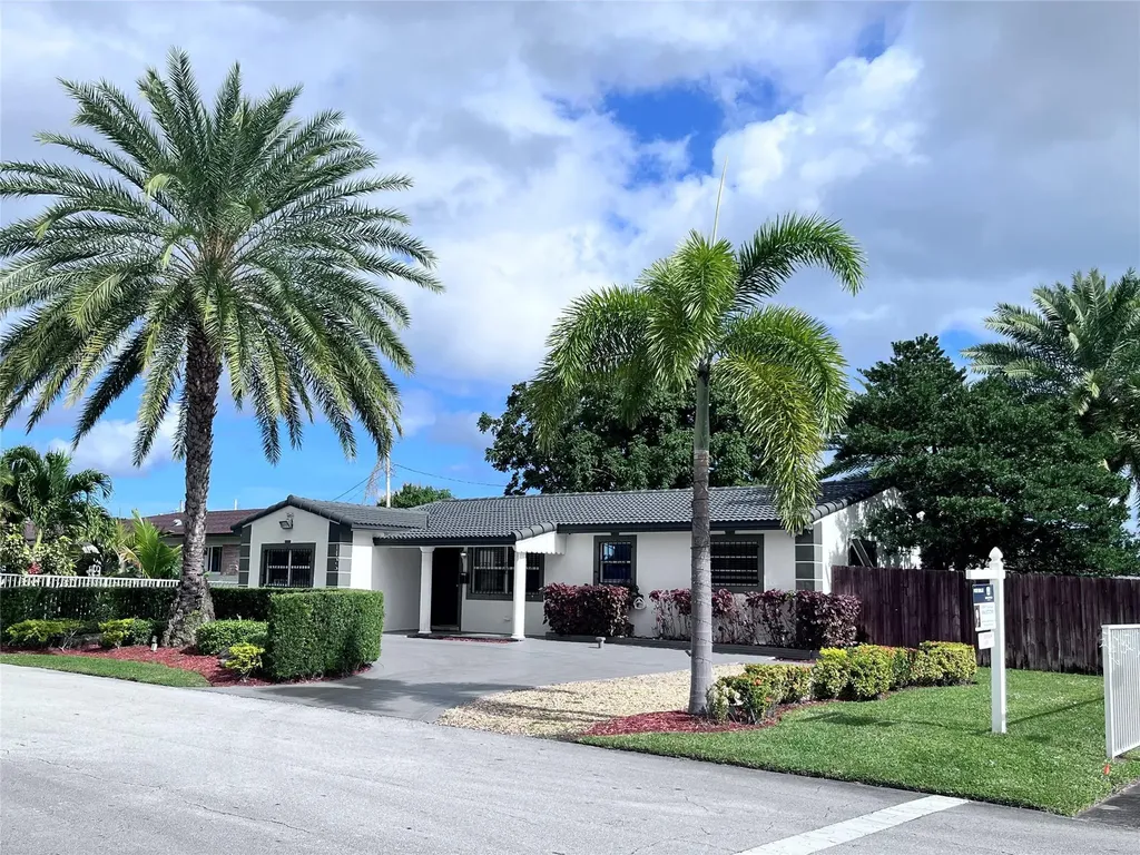 1425 S 25th Avenue Hollywood FL 33020