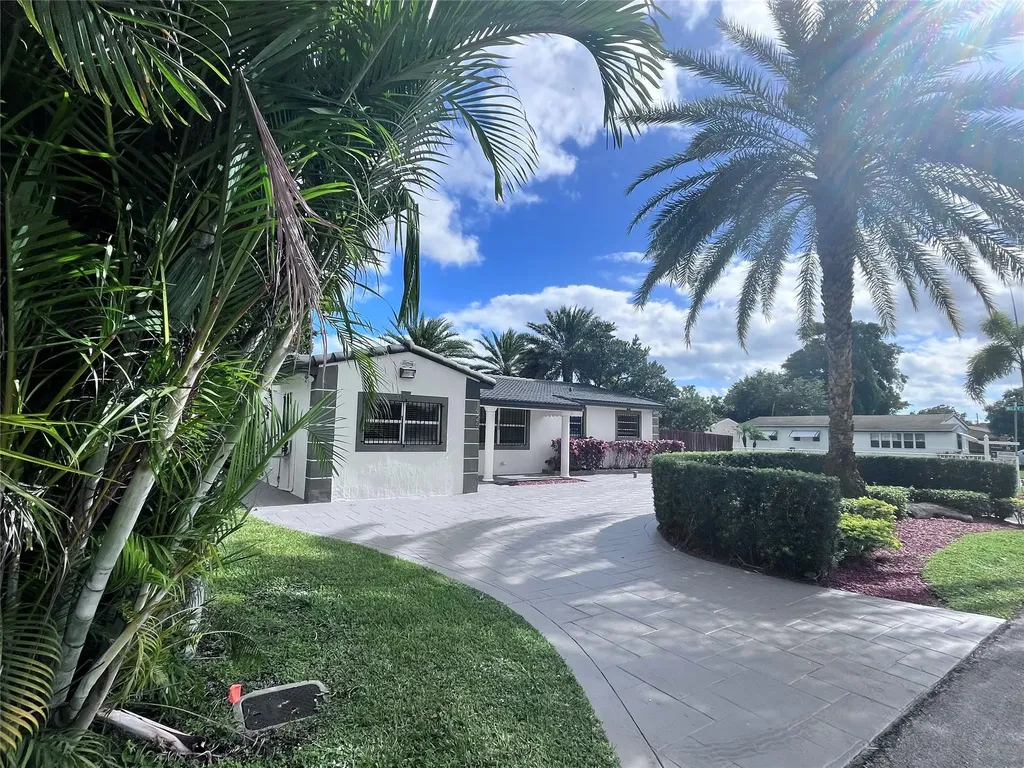 1425 S 25th Avenue Hollywood FL 33020