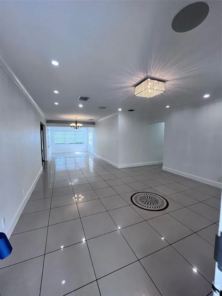 1425 S 25th Avenue Hollywood FL 33020