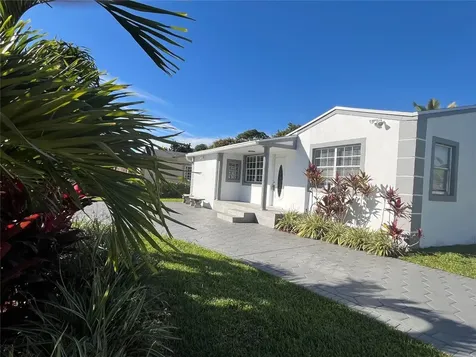2503 Wiley Street Hollywood FL 33020