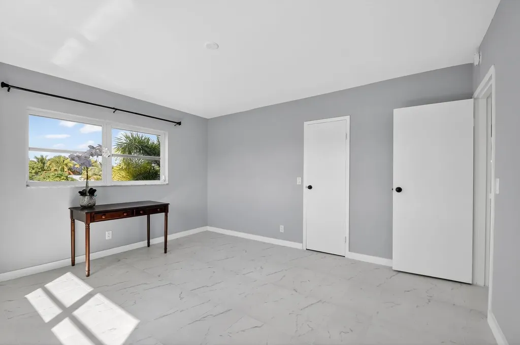 2300 NE 1st Lane Boynton Beach FL 33435
