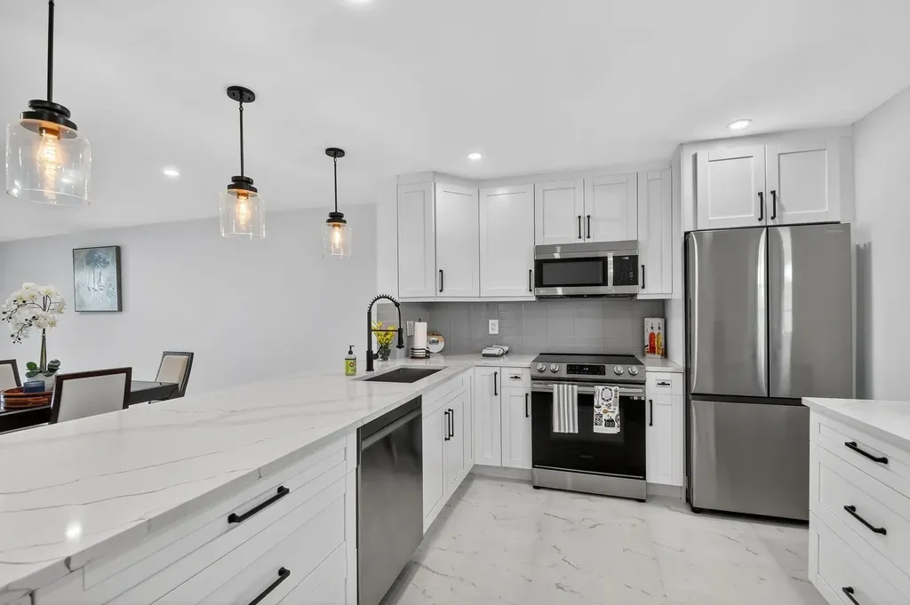 2300 NE 1st Lane Boynton Beach FL 33435
