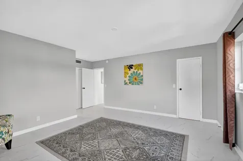 2300 NE 1st Lane Boynton Beach FL 33435