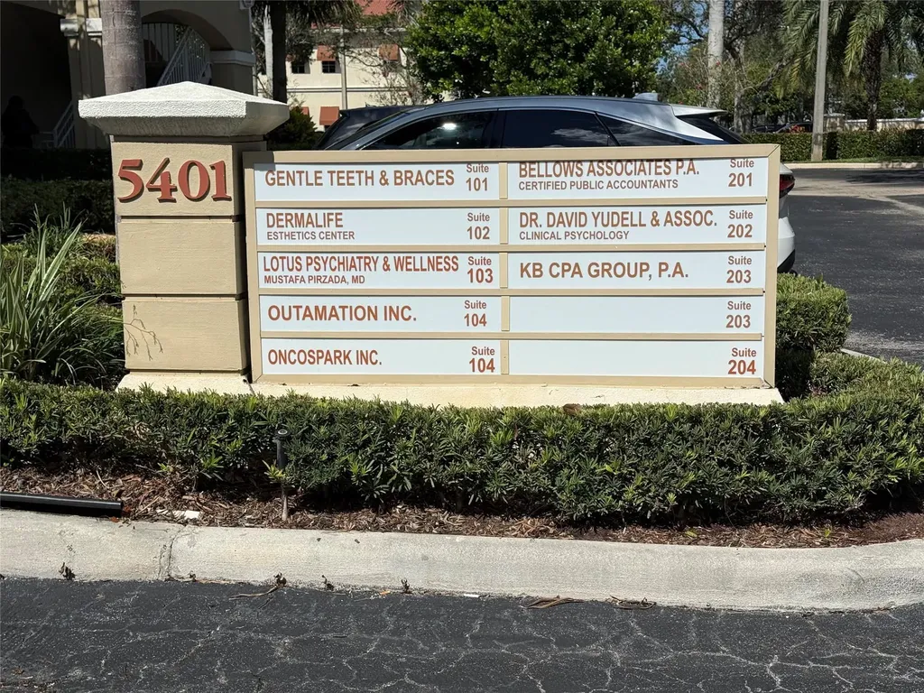 5401 N University Drive Coral Springs FL