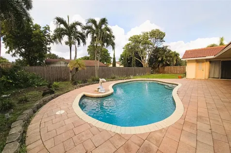 9091 NW 11th Court Plantation FL 33322