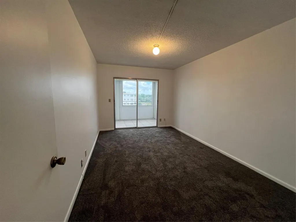 4053 Harwood E Deerfield Beach FL 33442