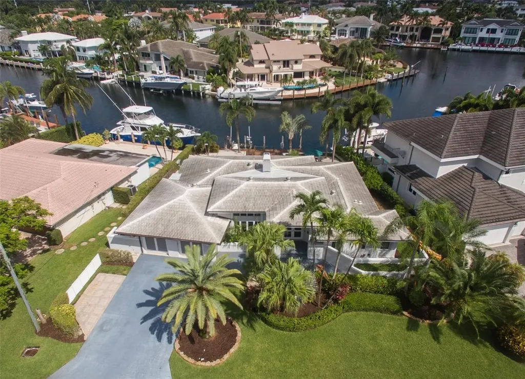 2365 NE 28th Street Lighthouse Point FL 33064