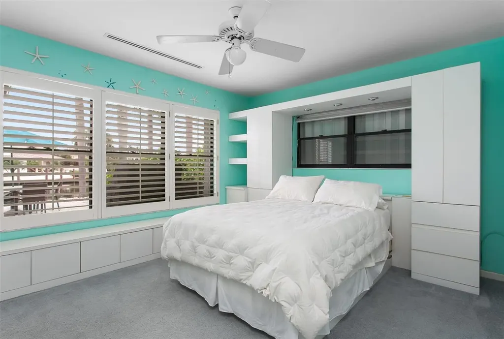 2365 NE 28th Street Lighthouse Point FL 33064