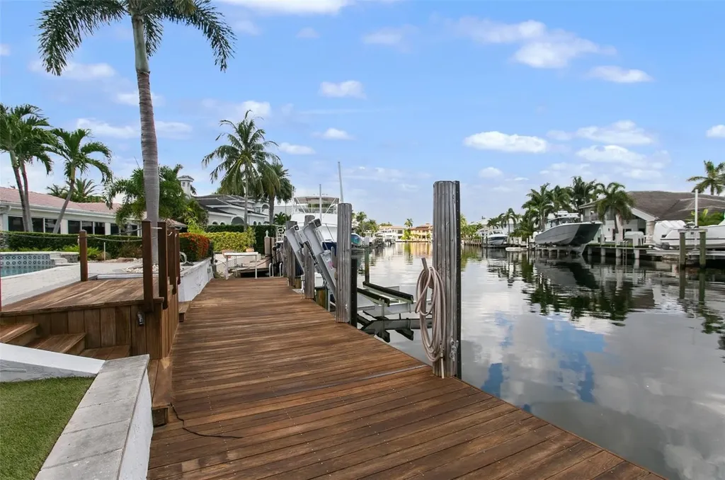 2365 NE 28th Street Lighthouse Point FL 33064