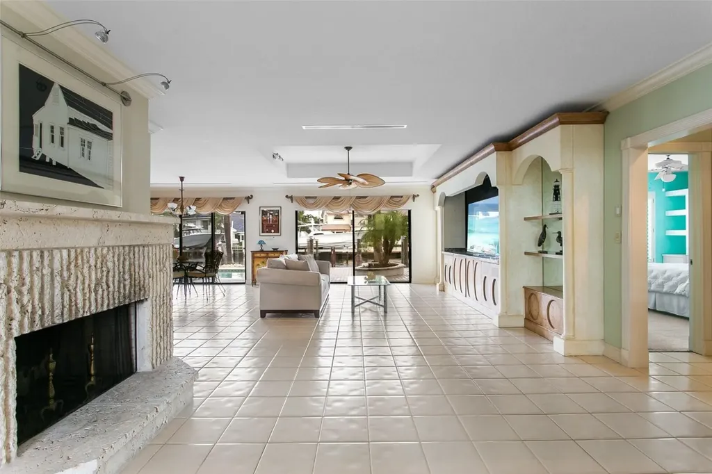 2365 NE 28th Street Lighthouse Point FL 33064