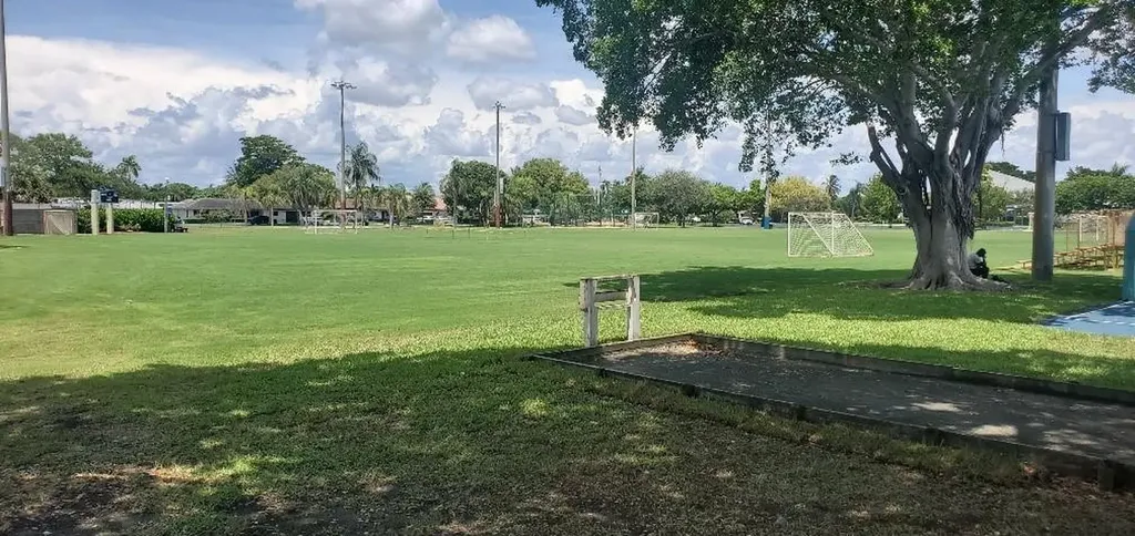 2365 NE 28th Street Lighthouse Point FL 33064