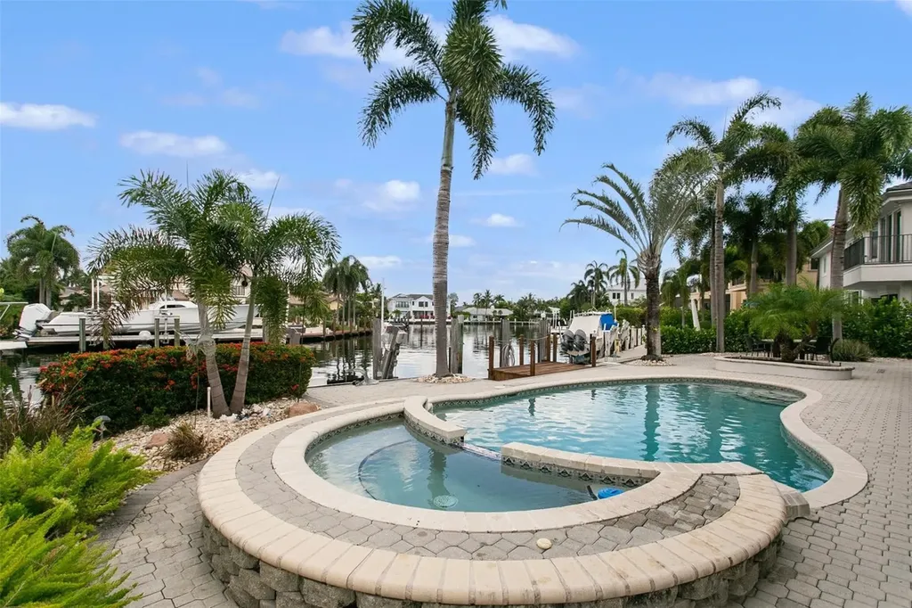 2365 NE 28th Street Lighthouse Point FL 33064