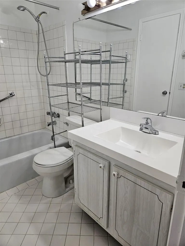 90 South Boulevard Boynton Beach FL 33435
