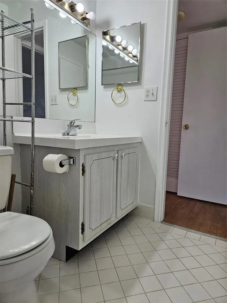 90 South Boulevard Boynton Beach FL 33435
