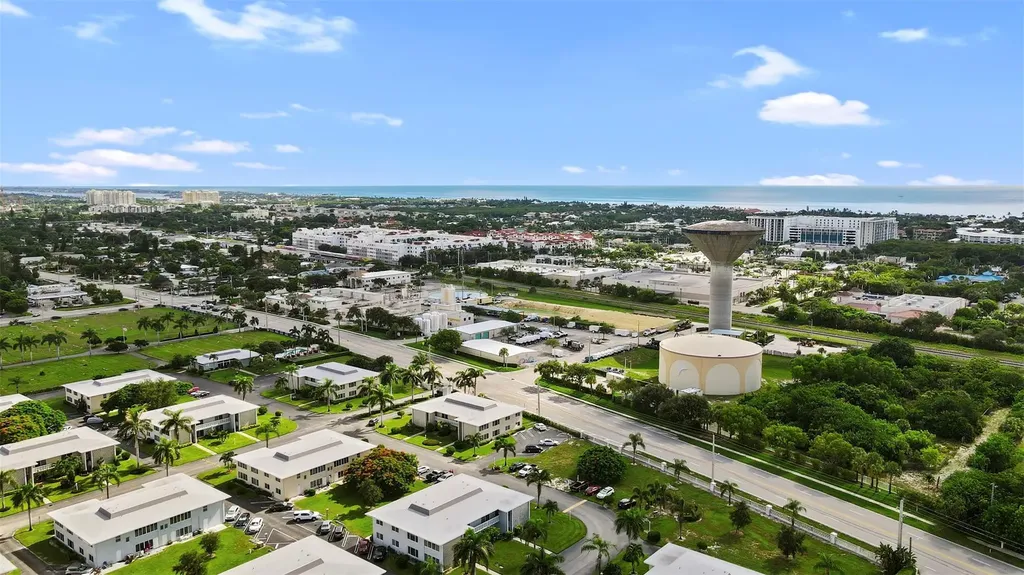 90 South Boulevard Boynton Beach FL 33435