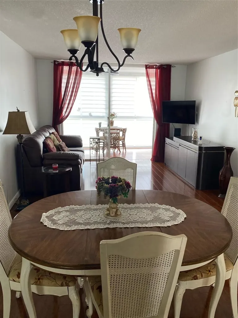 2801 N Pine Island Road Sunrise FL 33322