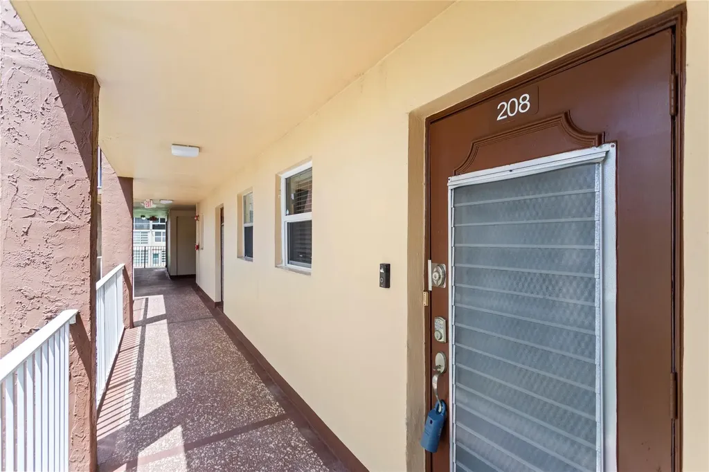 2801 N Pine Island Road Sunrise FL 33322