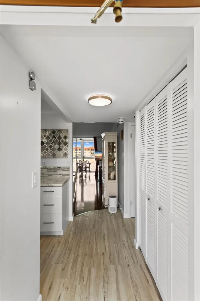 2801 N Pine Island Road Sunrise FL 33322