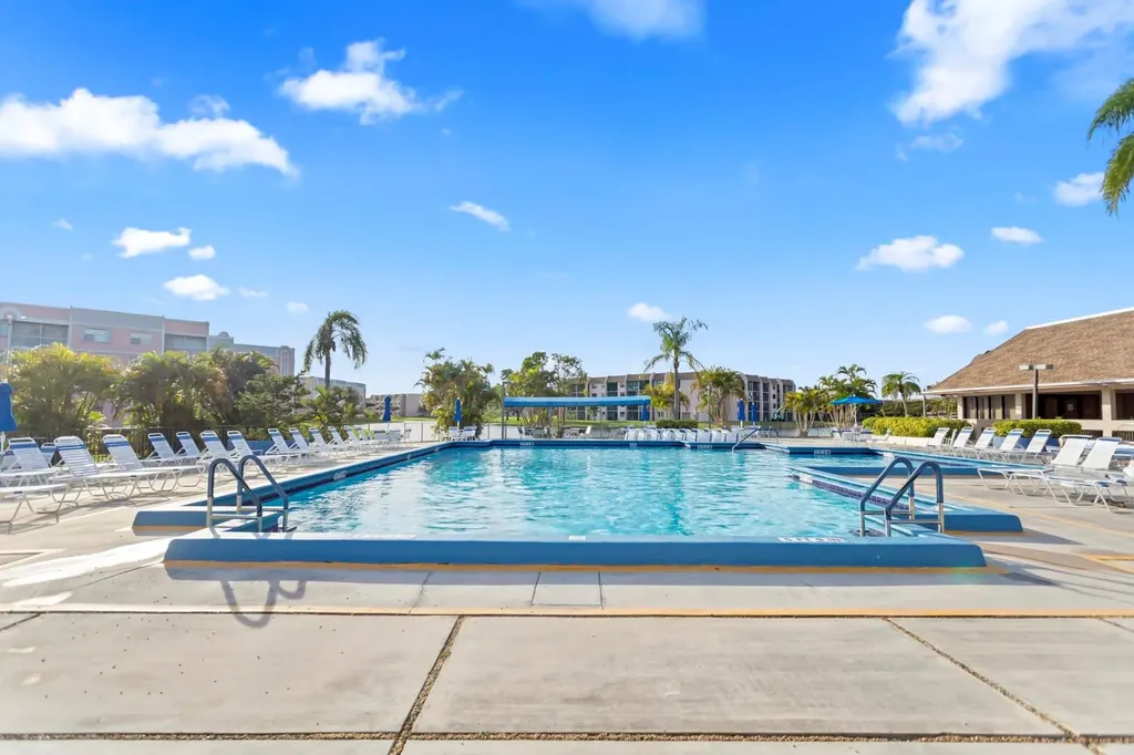 2801 N Pine Island Road Sunrise FL 33322