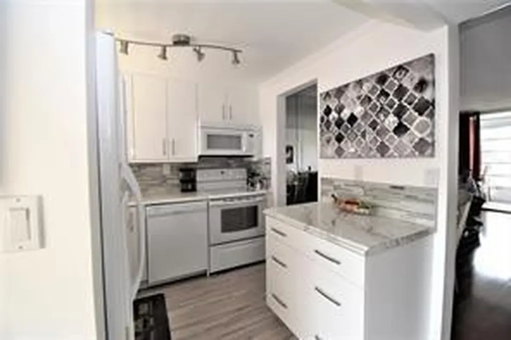 2801 N Pine Island Road Sunrise FL 33322