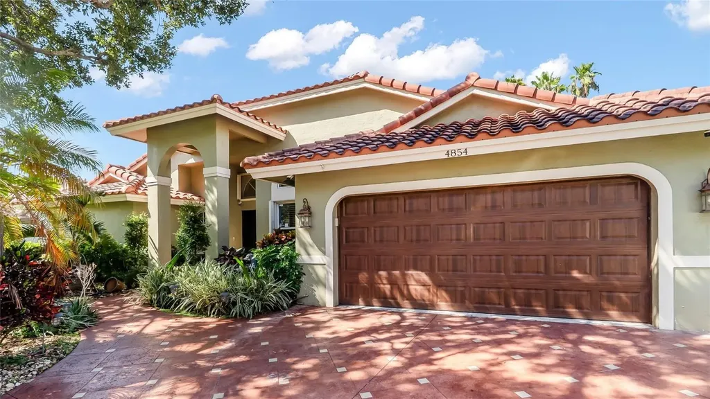 4854 NW 104th Lane Coral Springs FL 33076