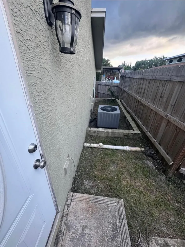 2750 SW 140th Terrace Davie FL 33330