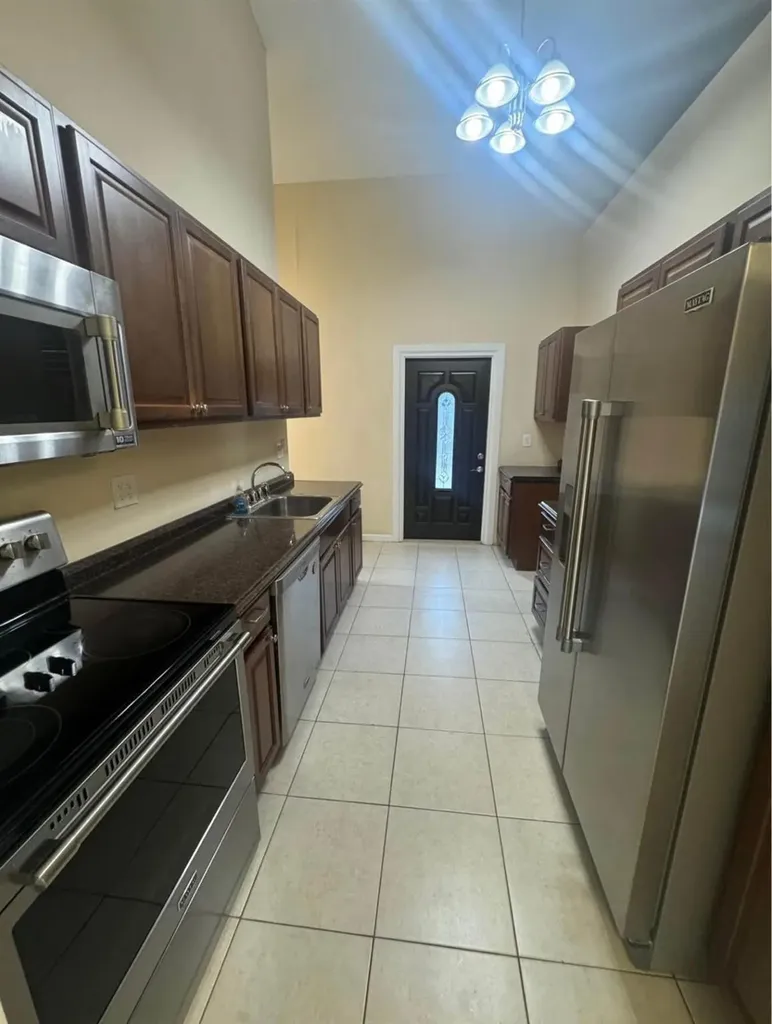 2750 SW 140th Terrace Davie FL 33330