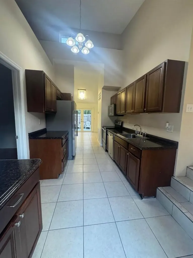 2750 SW 140th Terrace Davie FL 33330
